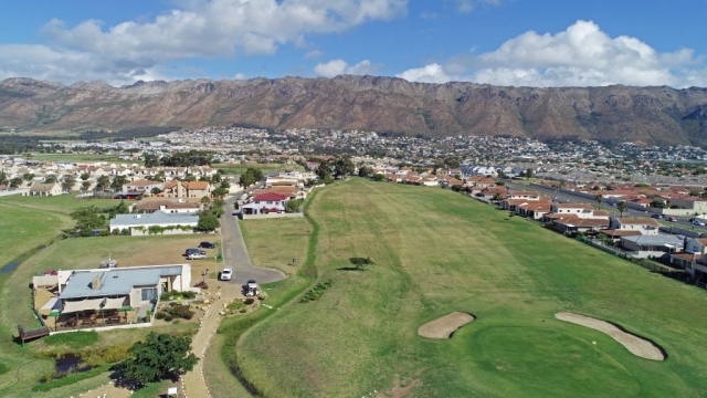 2 Bedroom Property for Sale in Fairview Golf Estate Western Cape
